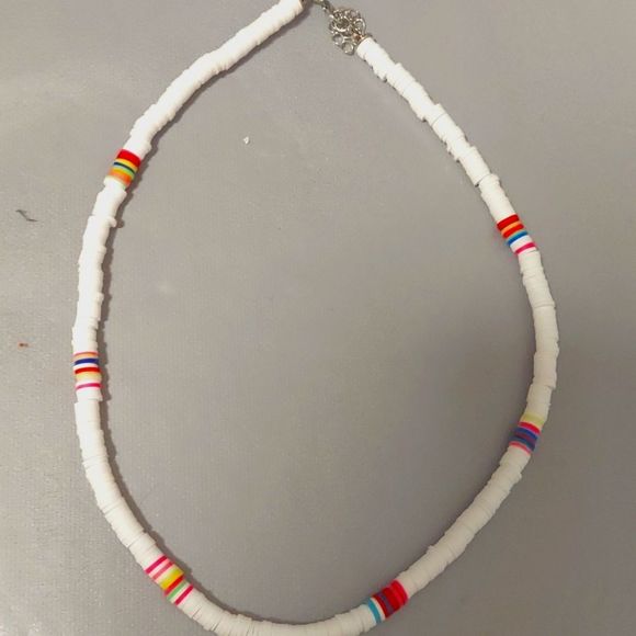 White Homemade Necklace - Picture 1 of 1